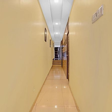 Oyo 84398 Maroshi Residency Mumbai Exteriör bild