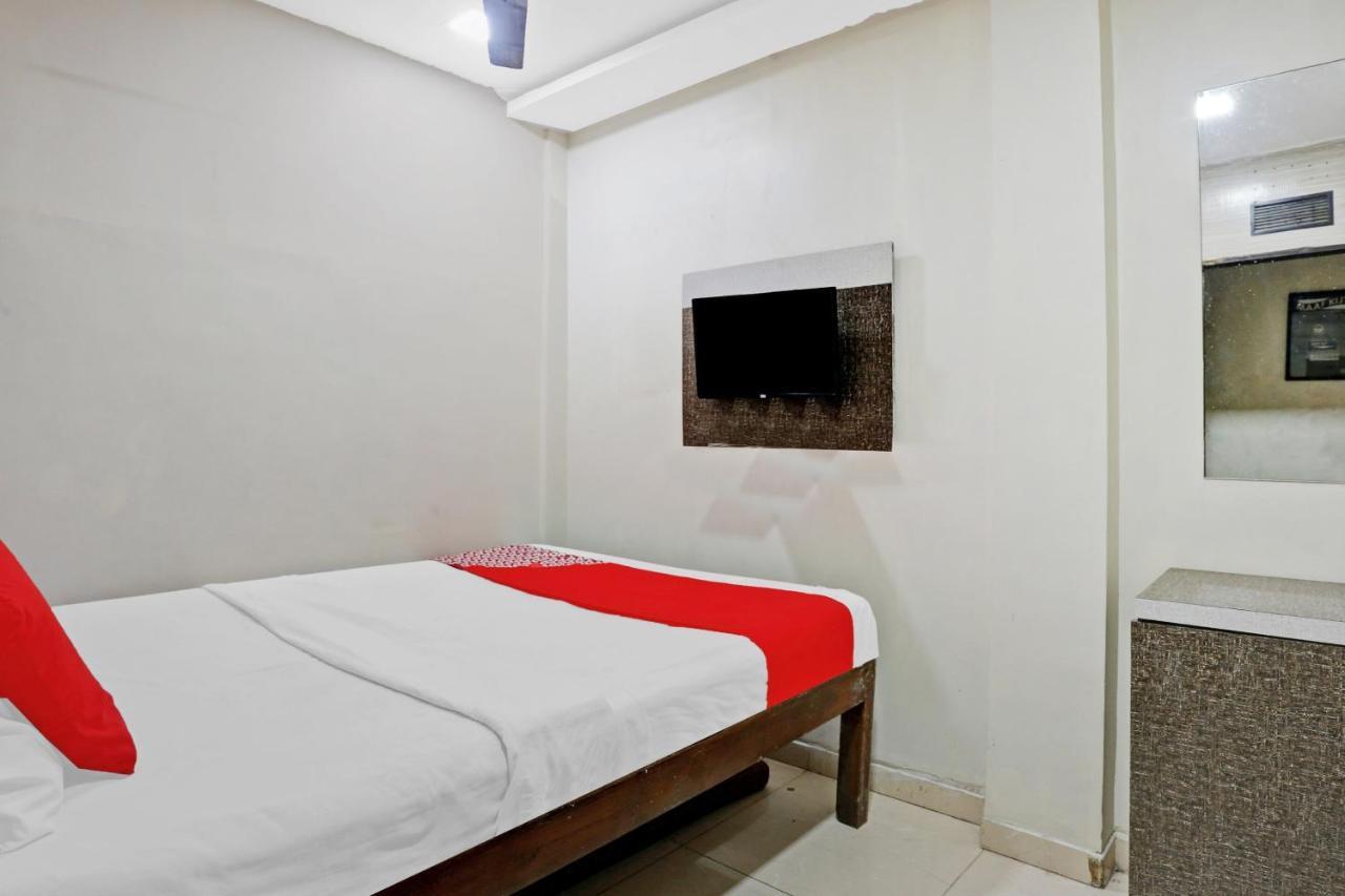 Oyo 84398 Maroshi Residency Mumbai Exteriör bild